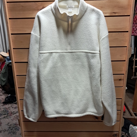 Neiman Marcus Sweaters - Cozy White Half-Zip Pullover Size L